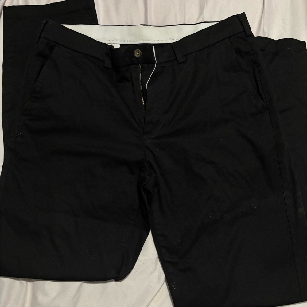 George Men’s black pants
Size 34 x 32
